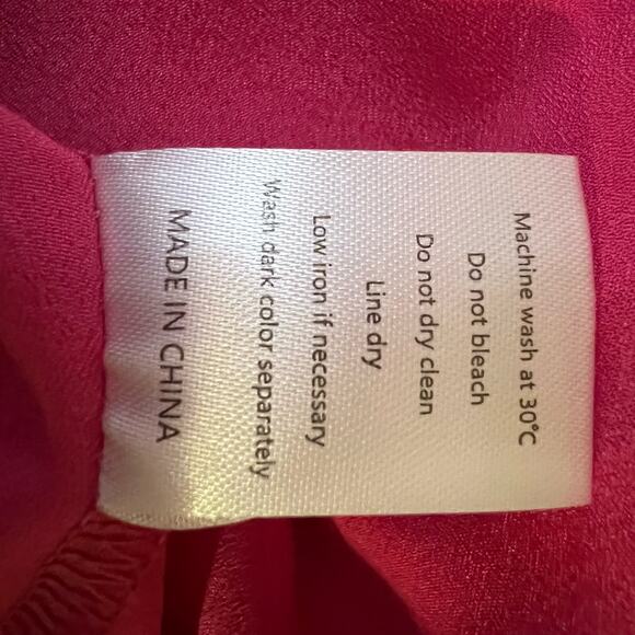 NWT Beautiful Long Sleeve Pink Sheer Blouse with Ruffled Collar Size Small - Picture 8 of 8